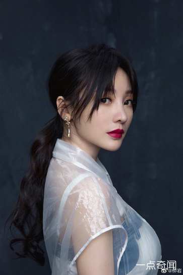 1566309441148162.jpg 国内的胸大的美女明星合集 个个都是极品身材