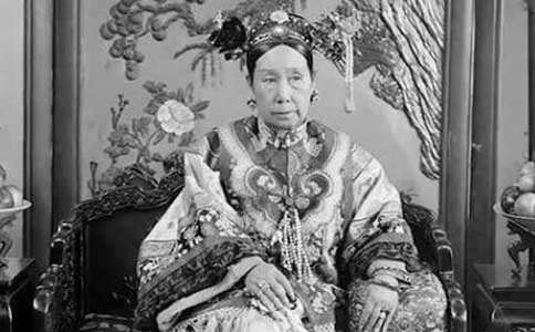慈禧喝人奶的步骤,慈禧喝人奶全过程曝光