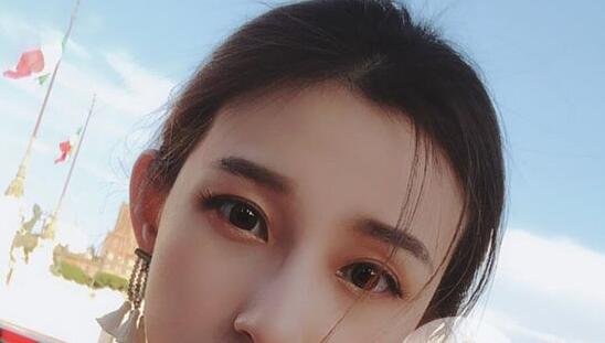 马凡舒泳衣掉落曝光图,马凡舒泳装掉落一夜成