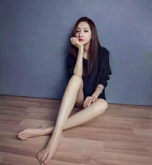 马凡舒泳衣掉落曝光图,马凡舒泳装掉落一夜成