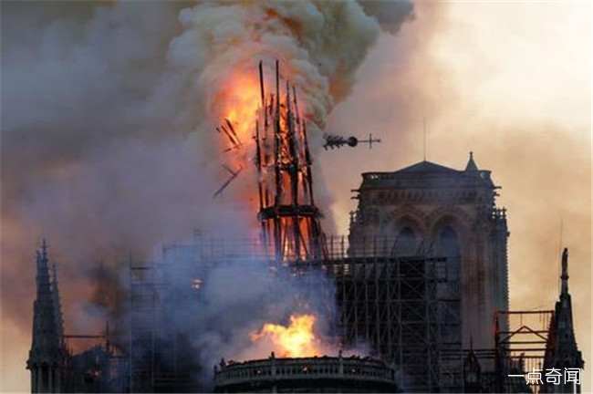 巴黎圣母院大火 巴黎圣母院大火为何久烧不灭