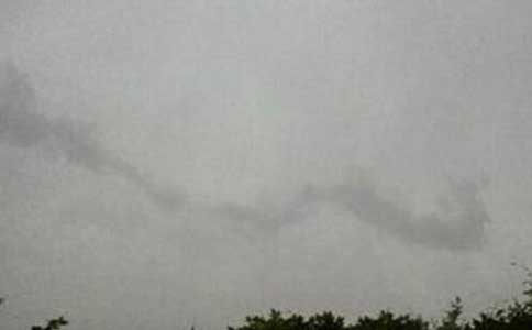 西安真龙事件是真的吗?西安天空出现盘旋真龙
