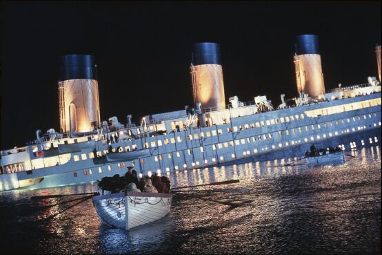 泰坦尼克号沉船之谜 1000多人葬身大海