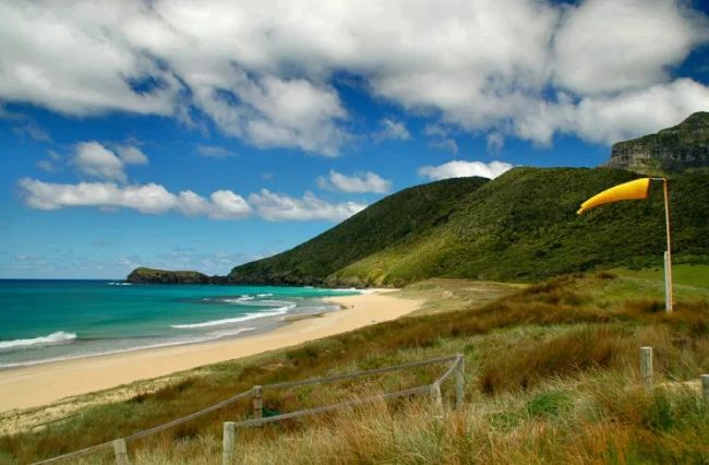 世界上最美丽的十大海滩 海水清澈风景优美